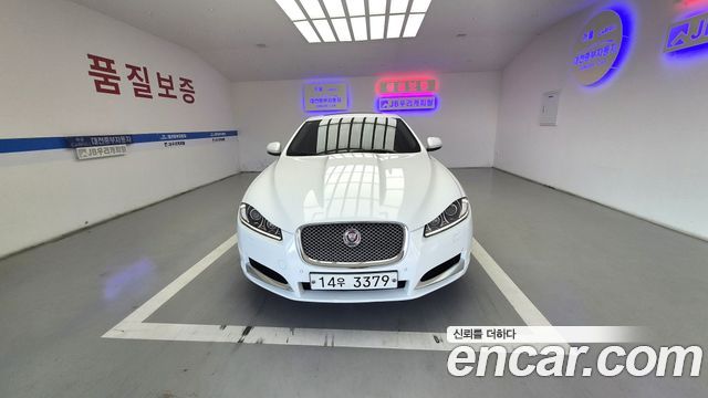 Jaguar XF 2014