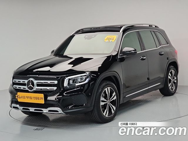 Mercedes-Benz GLB-Class 2023