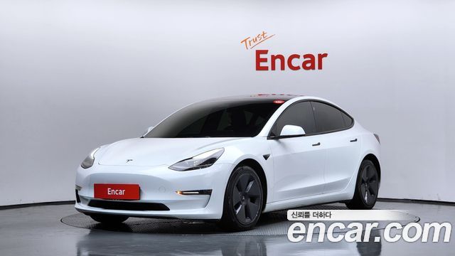 Tesla Model 3 2022