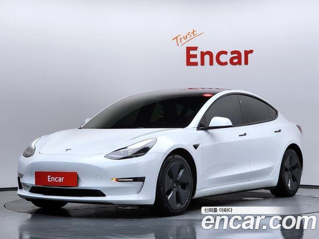 Tesla Model 3 2022