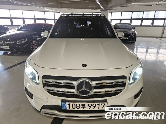 Mercedes-Benz GLB-Class 2021