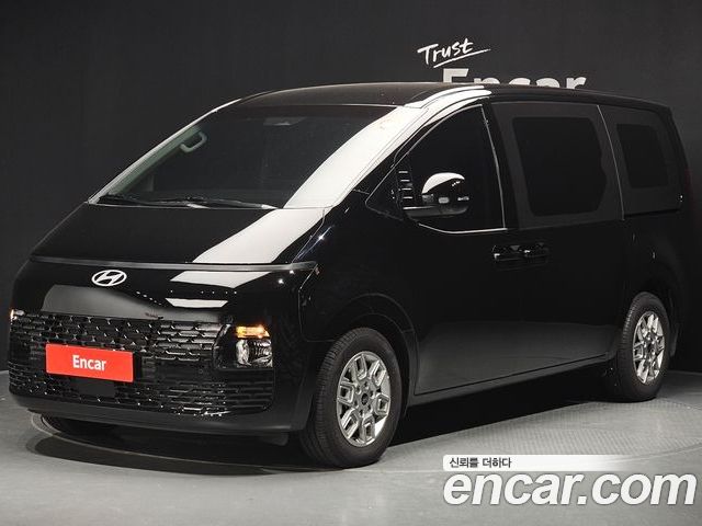 Hyundai Staria 2025