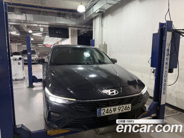 Hyundai AVANTE 2025