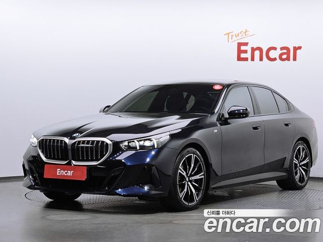 BMW 5-Series 2025