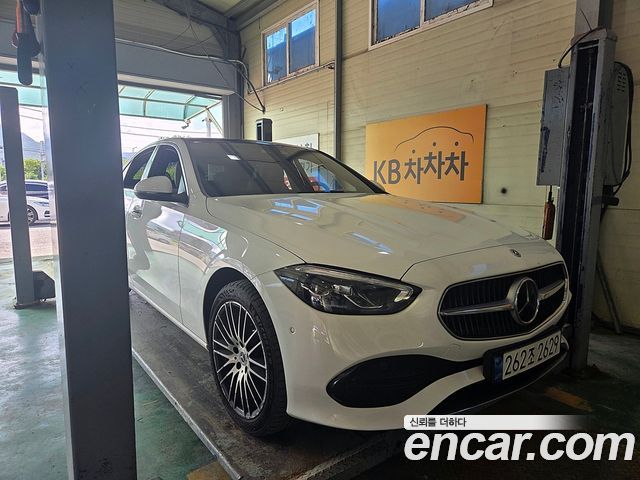 Mercedes-Benz C-Class 2022