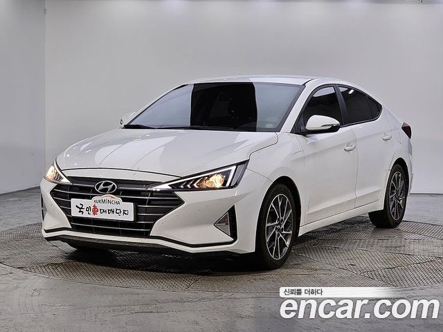 Hyundai AVANTE 2019
