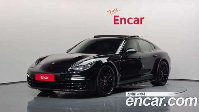 Porsche Panamera 2020