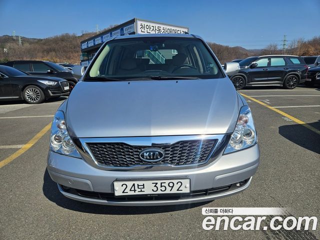 Kia Canival 2011