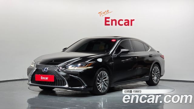 Lexus ES 2021