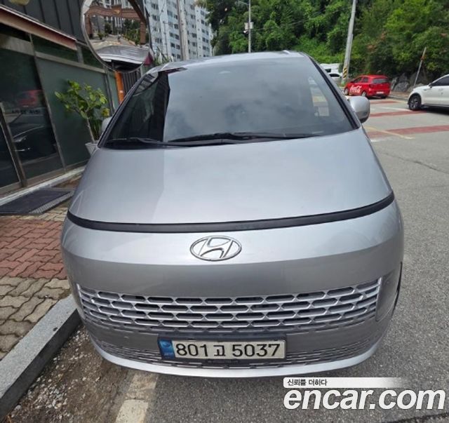 Hyundai Staria 2022