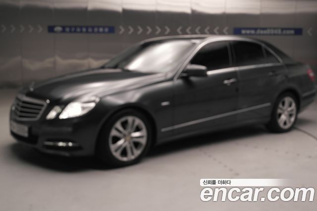 Mercedes-Benz E-Class 2011