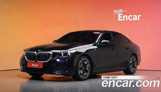 BMW 5-Series 2024
