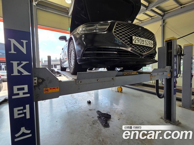 Genesis G90 2020