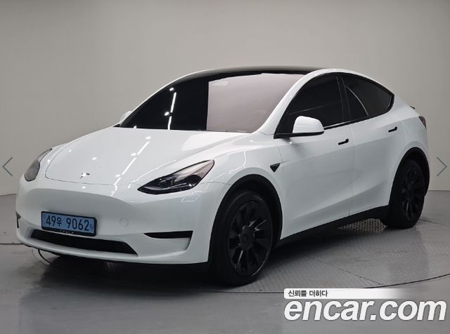 Tesla Model Y 2024