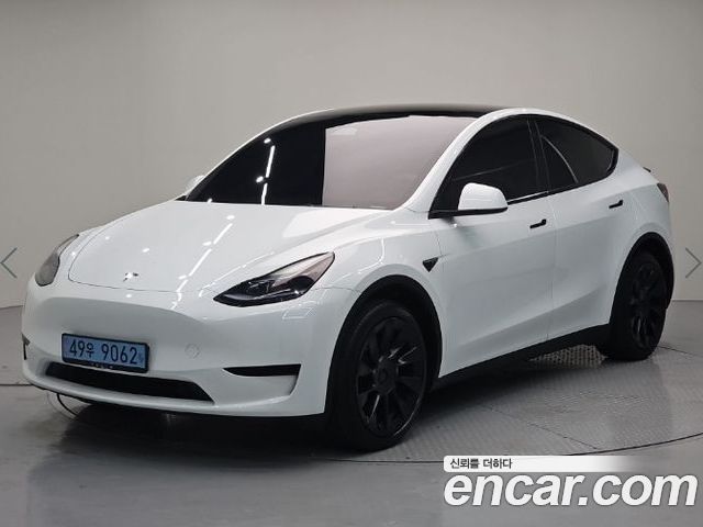 Tesla Model Y 2024