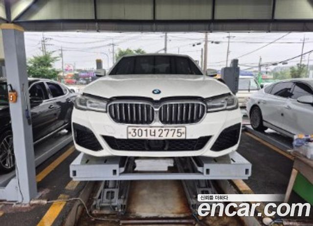 BMW 5-Series 2021