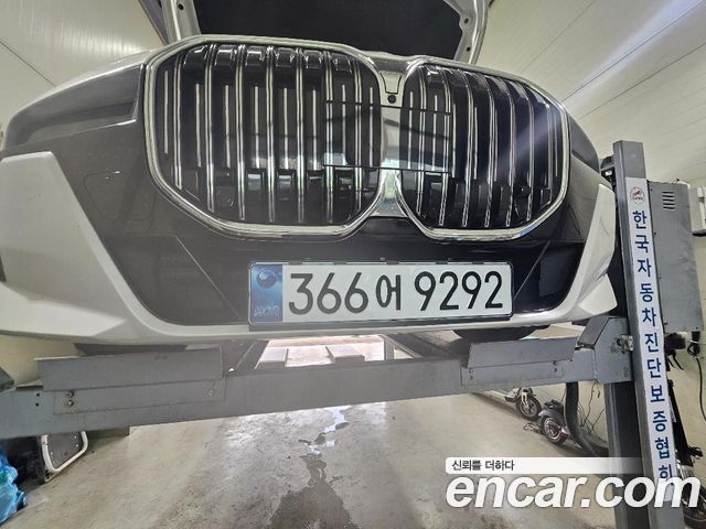 BMW 7-Series 2024