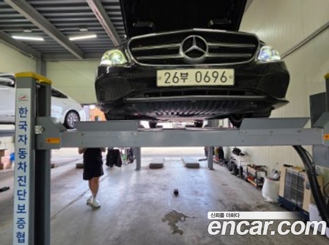 Mercedes-Benz E-Class 2016