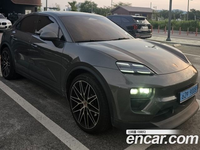 Porsche Macan 2025