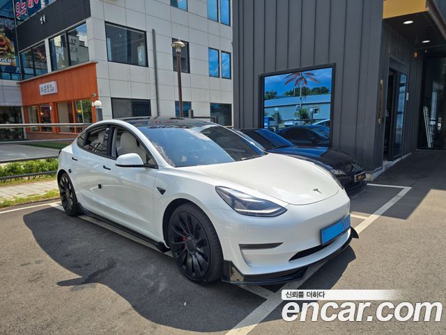 Tesla Model 3 2022