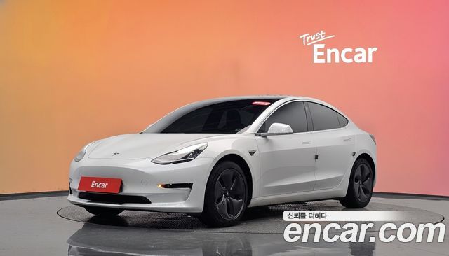 Tesla Model 3 2020