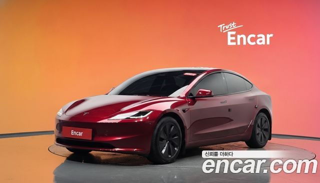 Tesla Model 3 2024