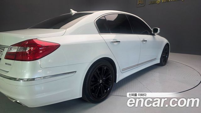 Hyundai Genesis 2011