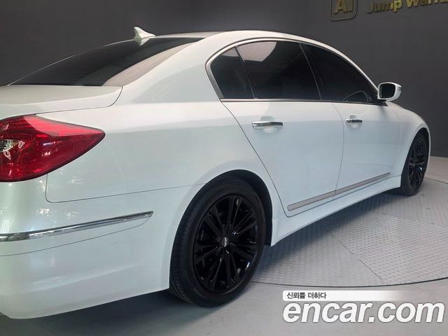 Hyundai Genesis 2011