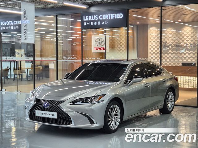 Lexus ES 2021