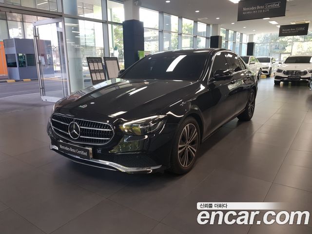 Mercedes-Benz E-Class 2022