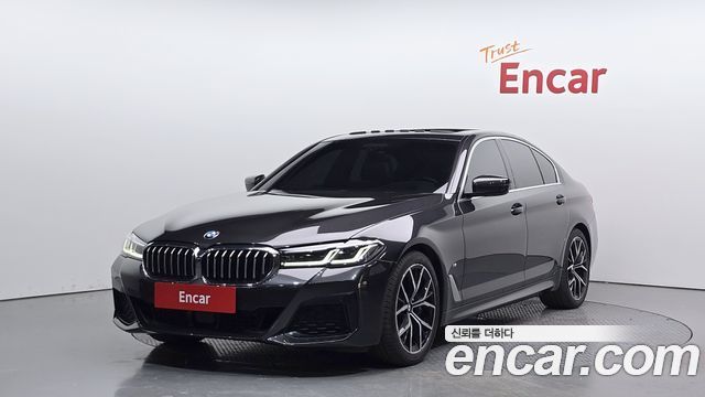 BMW 5-Series 2023