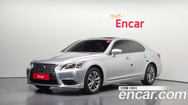 Lexus LS 2016