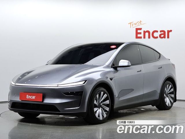Tesla Model Y 2025