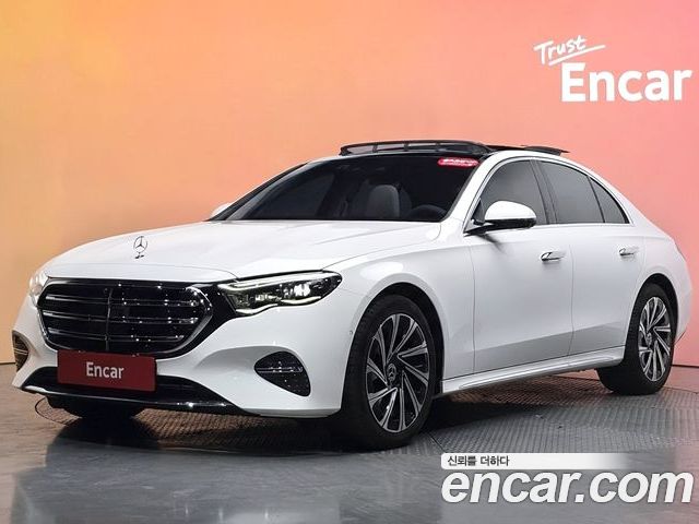 Mercedes-Benz E-Class 2024