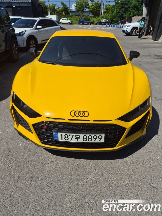 Audi R8 2021