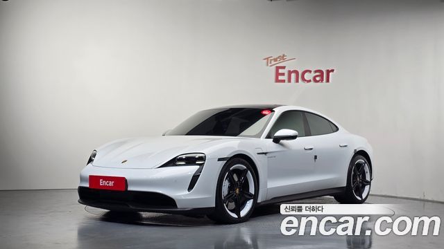 Porsche Taycan 2022