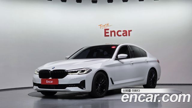 BMW 5-Series 2023