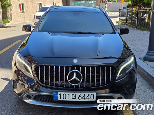 Mercedes-Benz GLA-Class 2015