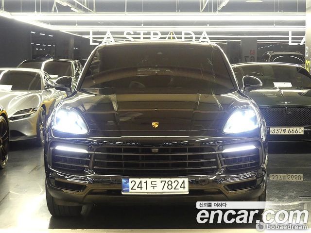 Porsche Cayenne 2021