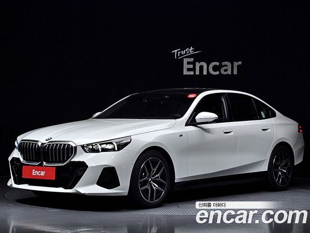 BMW 5-Series 2025