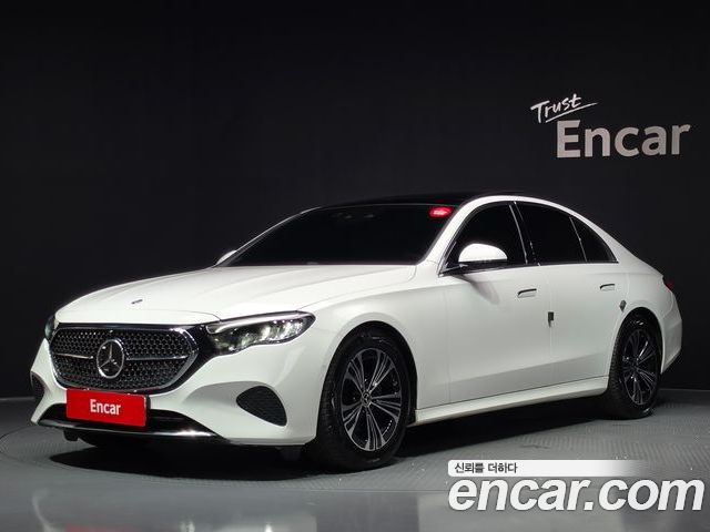 Mercedes-Benz E-Class 2024