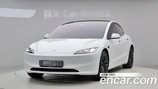 Tesla Model 3 2024