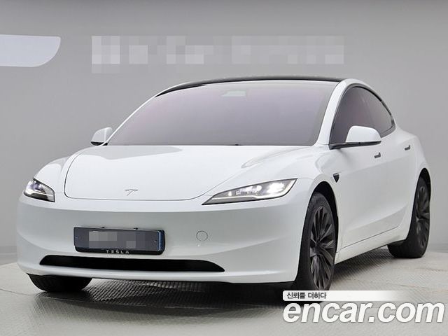 Tesla Model 3 2024