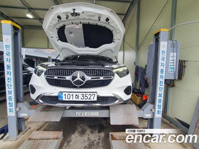 Mercedes-Benz GLC-Class 2024