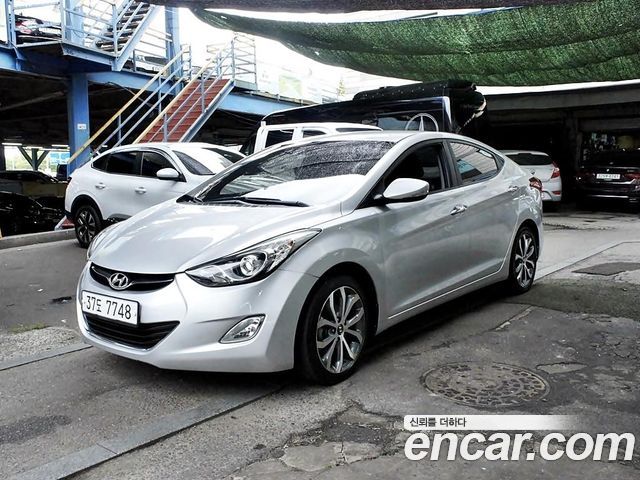 Hyundai AVANTE 2013