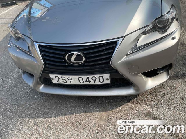 Lexus IS 2016