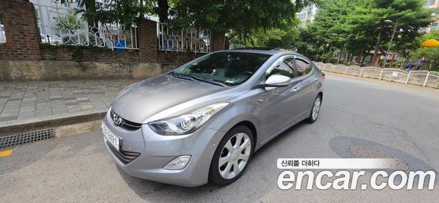 Hyundai AVANTE 2012