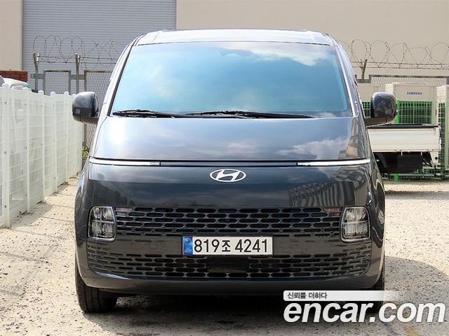 Hyundai Staria 2025